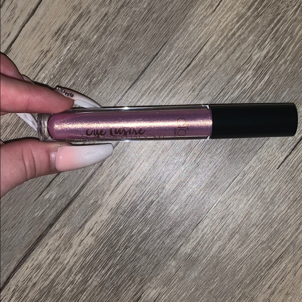 creme eyeshadow - Picture 3 of 4